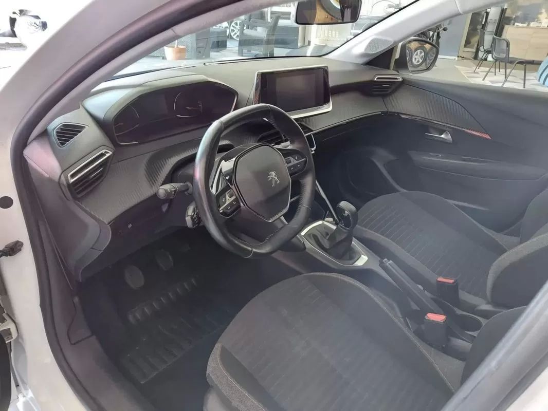 peugeot-208-2021-gasolina-1199cc