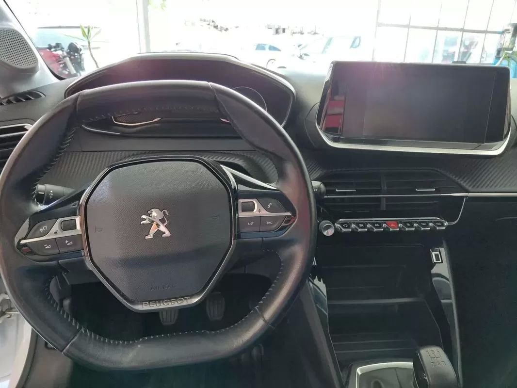 peugeot-208-2021-gasolina-1199cc