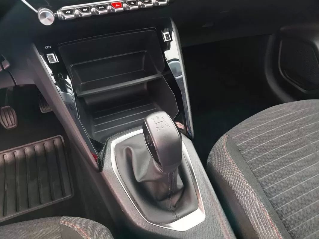 peugeot-208-2021-gasolina-1199cc