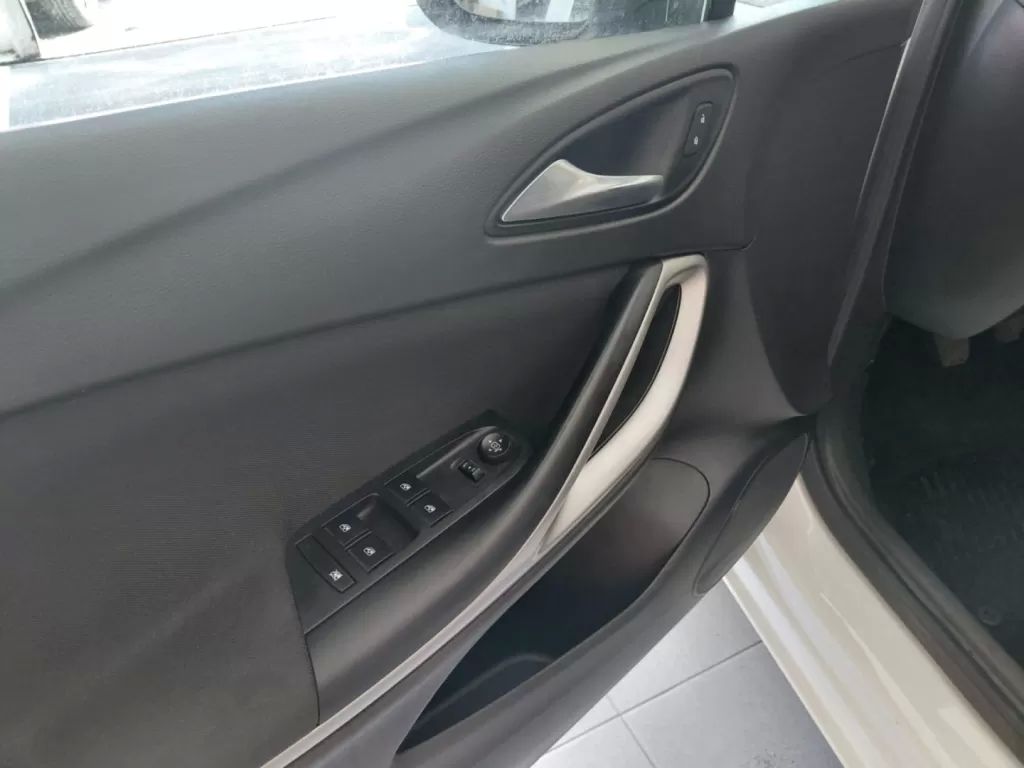 opel-astra-sport-tourer-2020-gasolina-1199cc