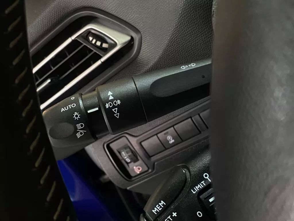 peugeot-308-2018-gasolina-1199cc