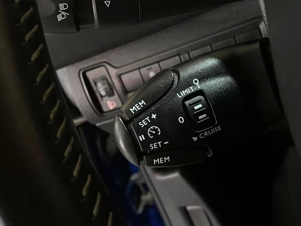 peugeot-308-2018-gasolina-1199cc