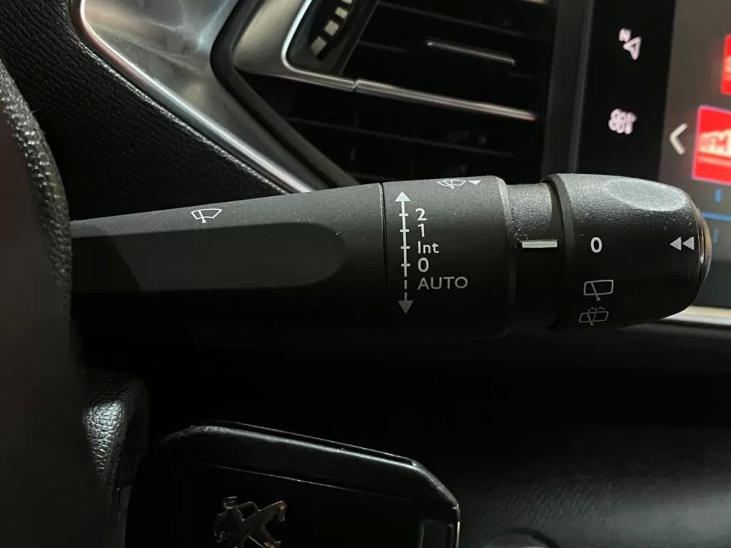 peugeot-308-2018-gasolina-1199cc