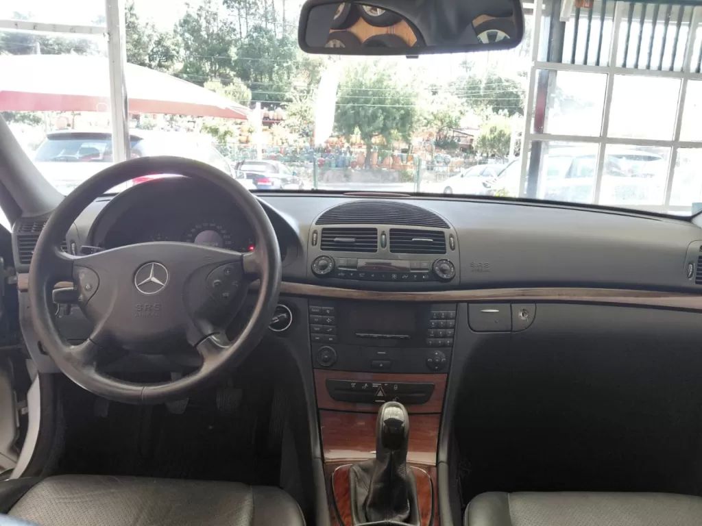 mercedes-benz-classe-e-2002-diesel-2148cc