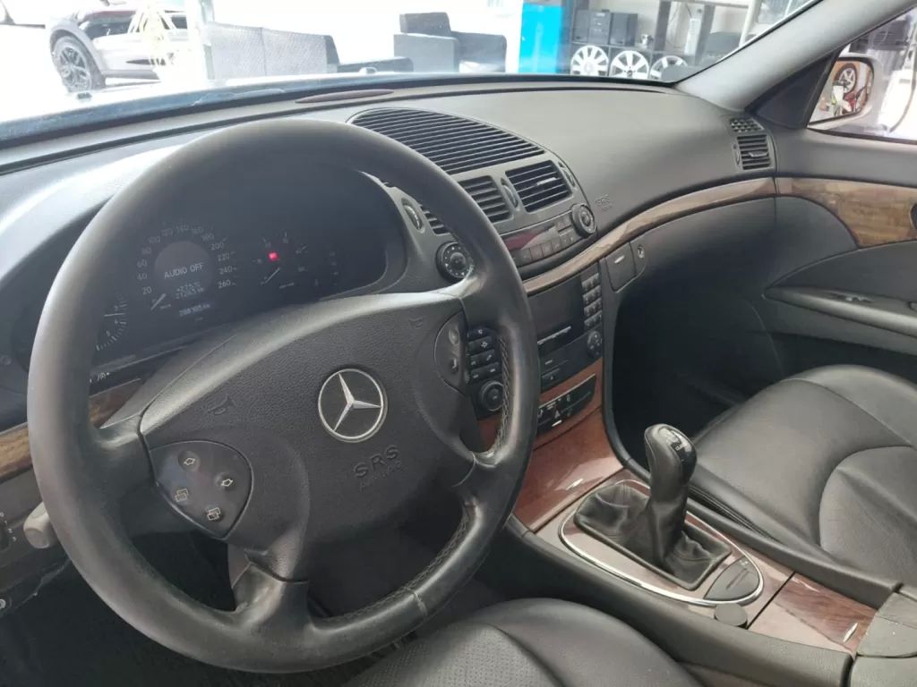 mercedes-benz-classe-e-2002-diesel-2148cc
