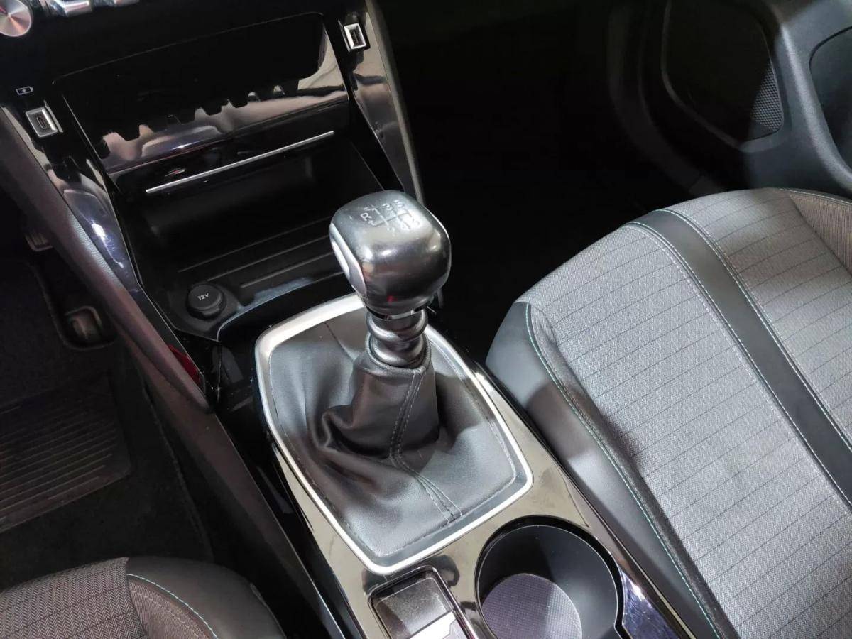 peugeot-2008-2021-gasolina-1199cc
