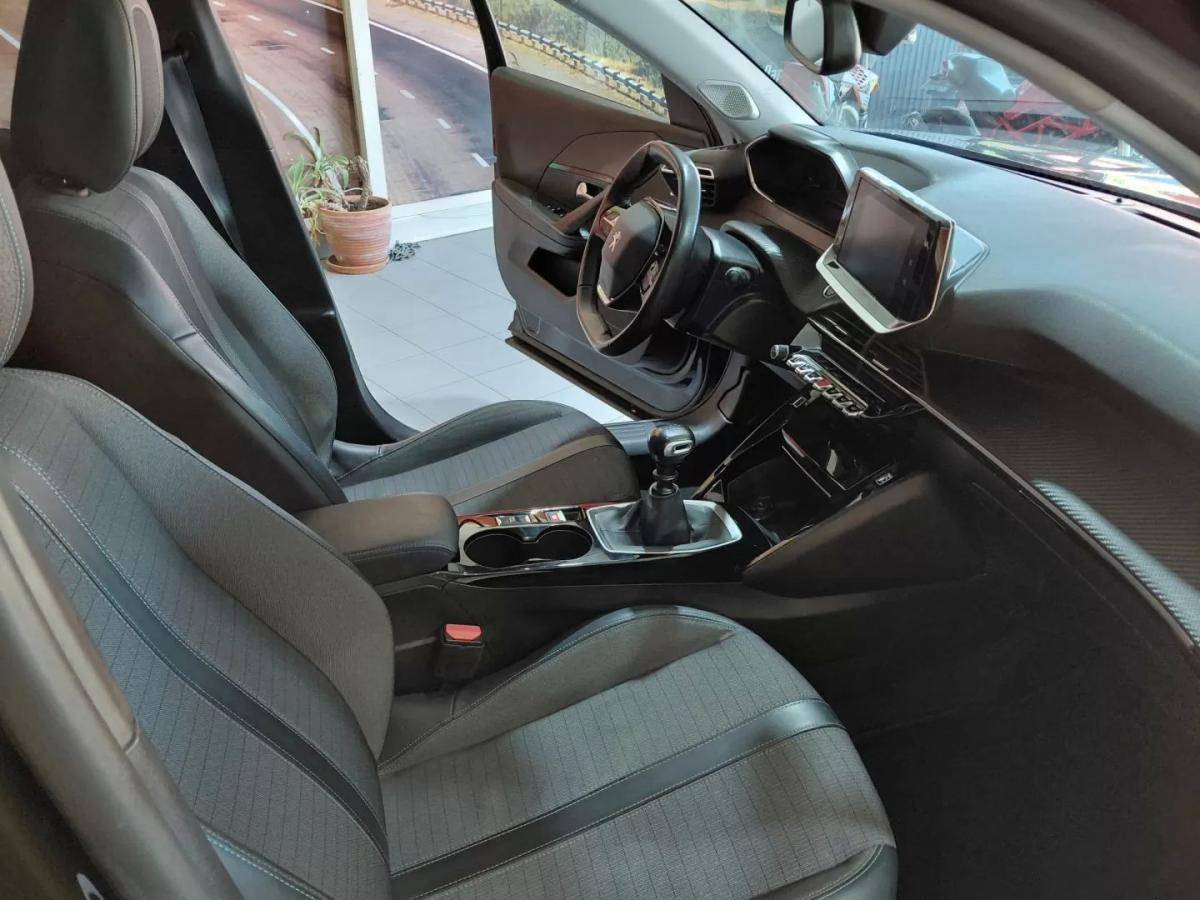peugeot-2008-2021-gasolina-1199cc