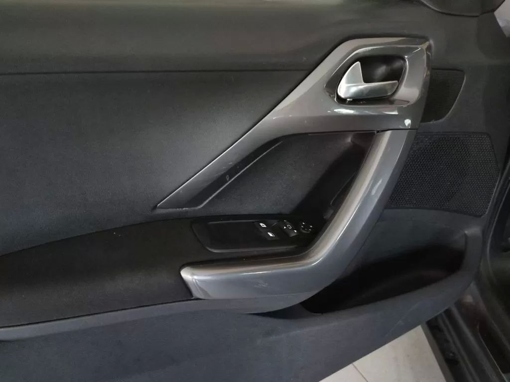 peugeot-2008-2017-gasolina-1199cc
