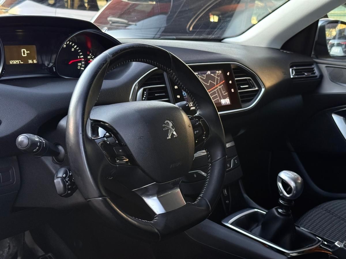 peugeot-308-sw-2017-diesel-1560cc