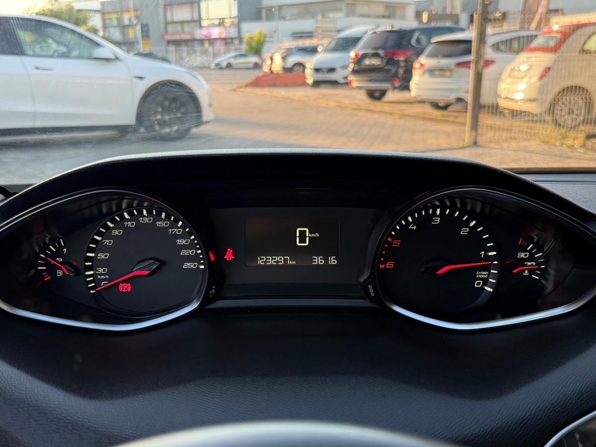 peugeot-308-sw-2017-diesel-1560cc