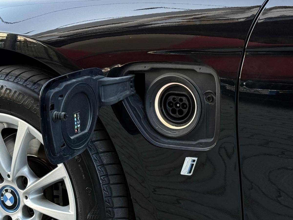 bmw-serie-3-2018-hibrido-a-gasolina-1998cc