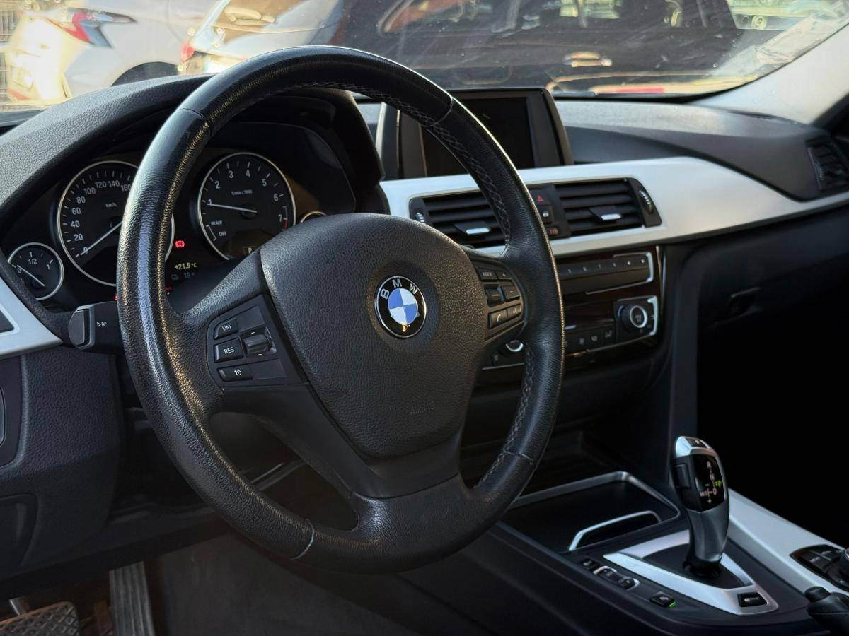 bmw-serie-3-2018-hibrido-a-gasolina-1998cc