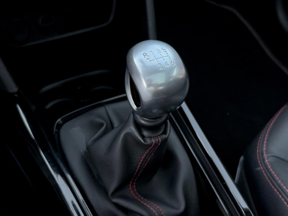 peugeot-2008-2018-gasolina-1199cc