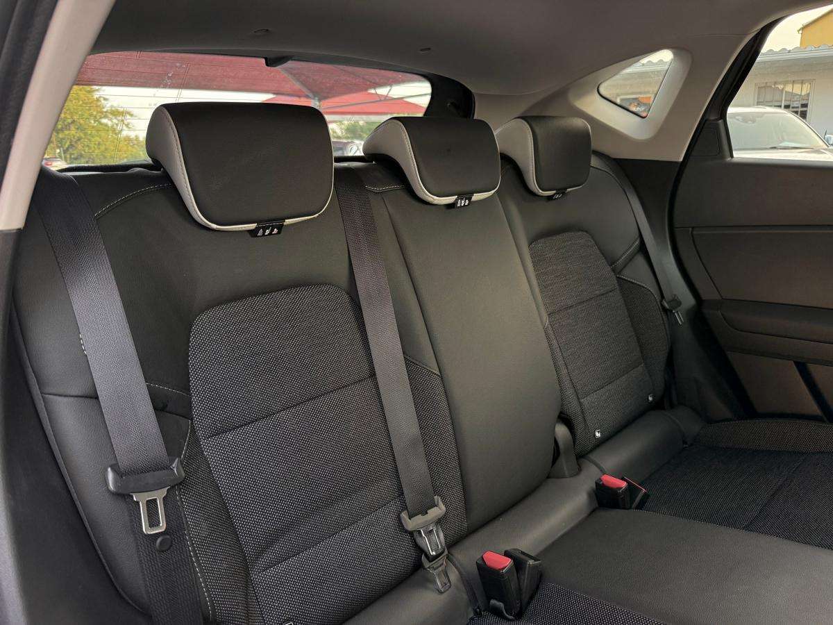 renault-captur-2023-hibrido-a-gasolina-1598cc