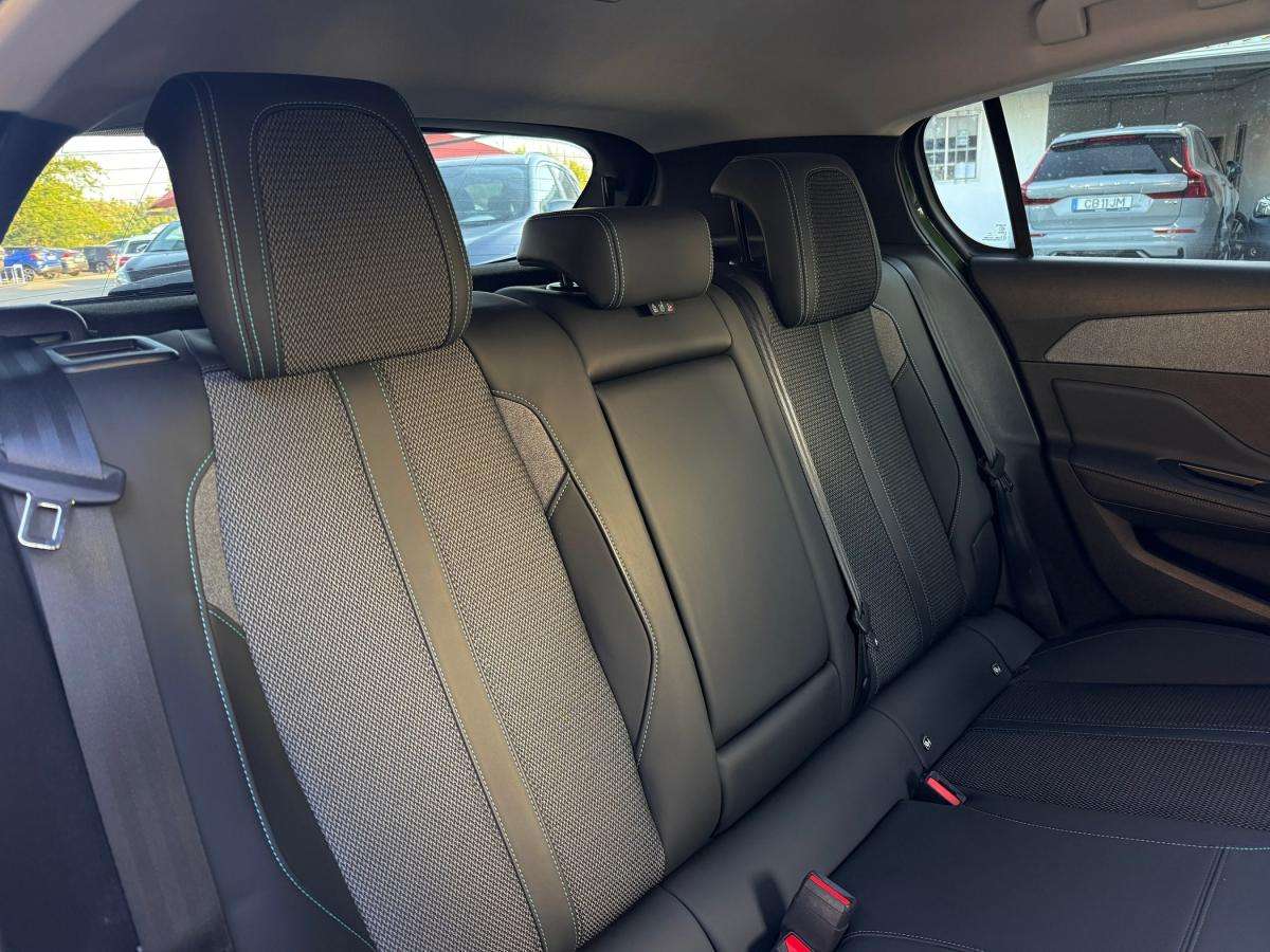 peugeot-308-2023-gasolina-1199cc
