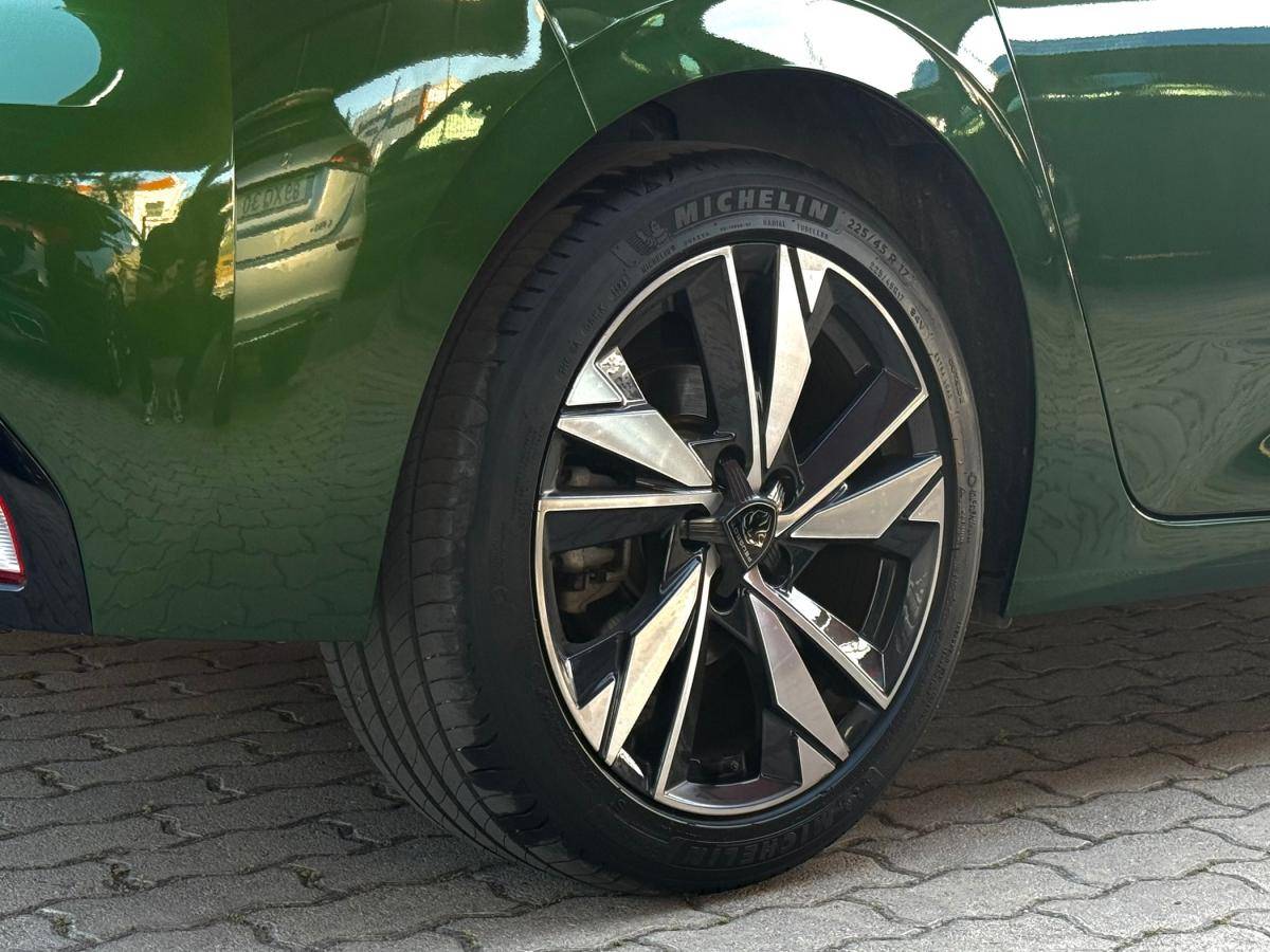 peugeot-308-2023-gasolina-1199cc