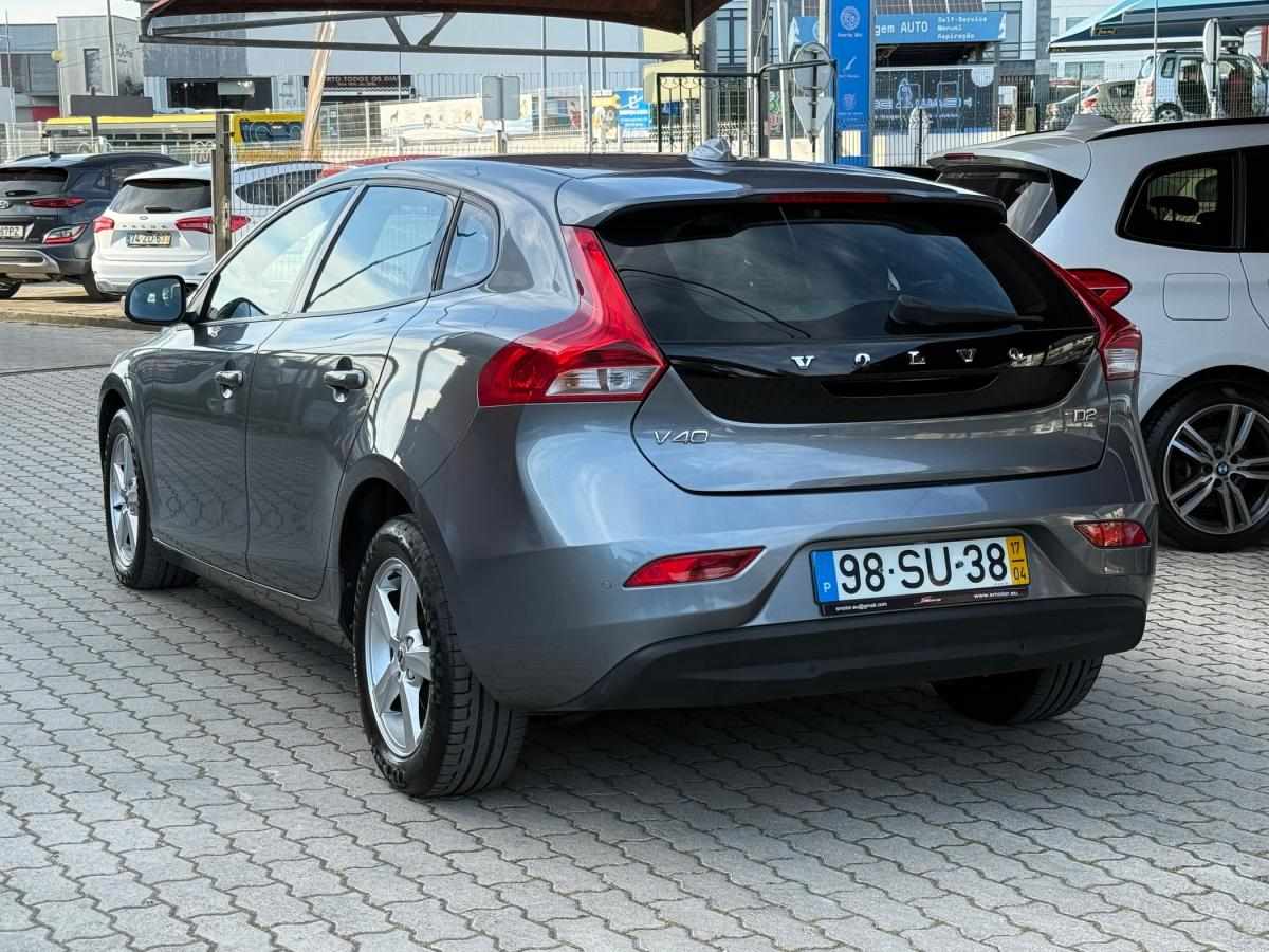 volvo-v40-2017-diesel-1969cc