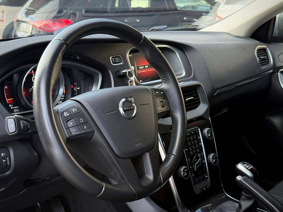 volvo-v40-2017-diesel-1969cc