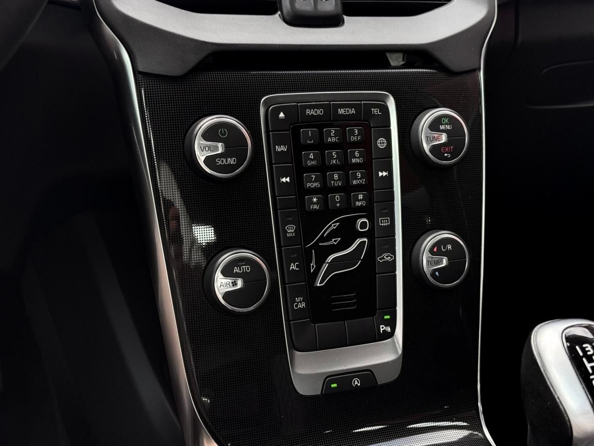 volvo-v40-2017-diesel-1969cc