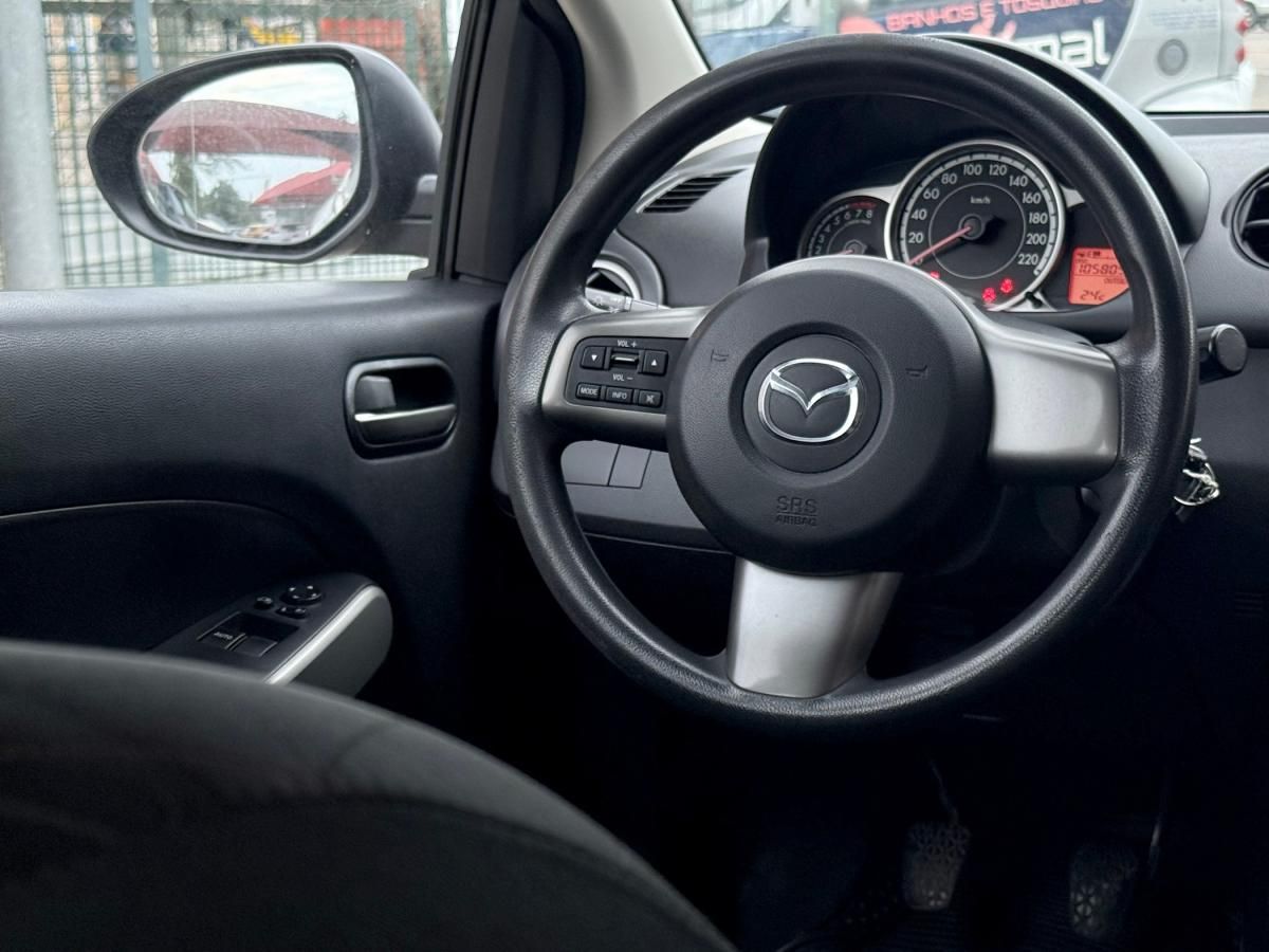 mazda-2-2013-gasolina-1349cc
