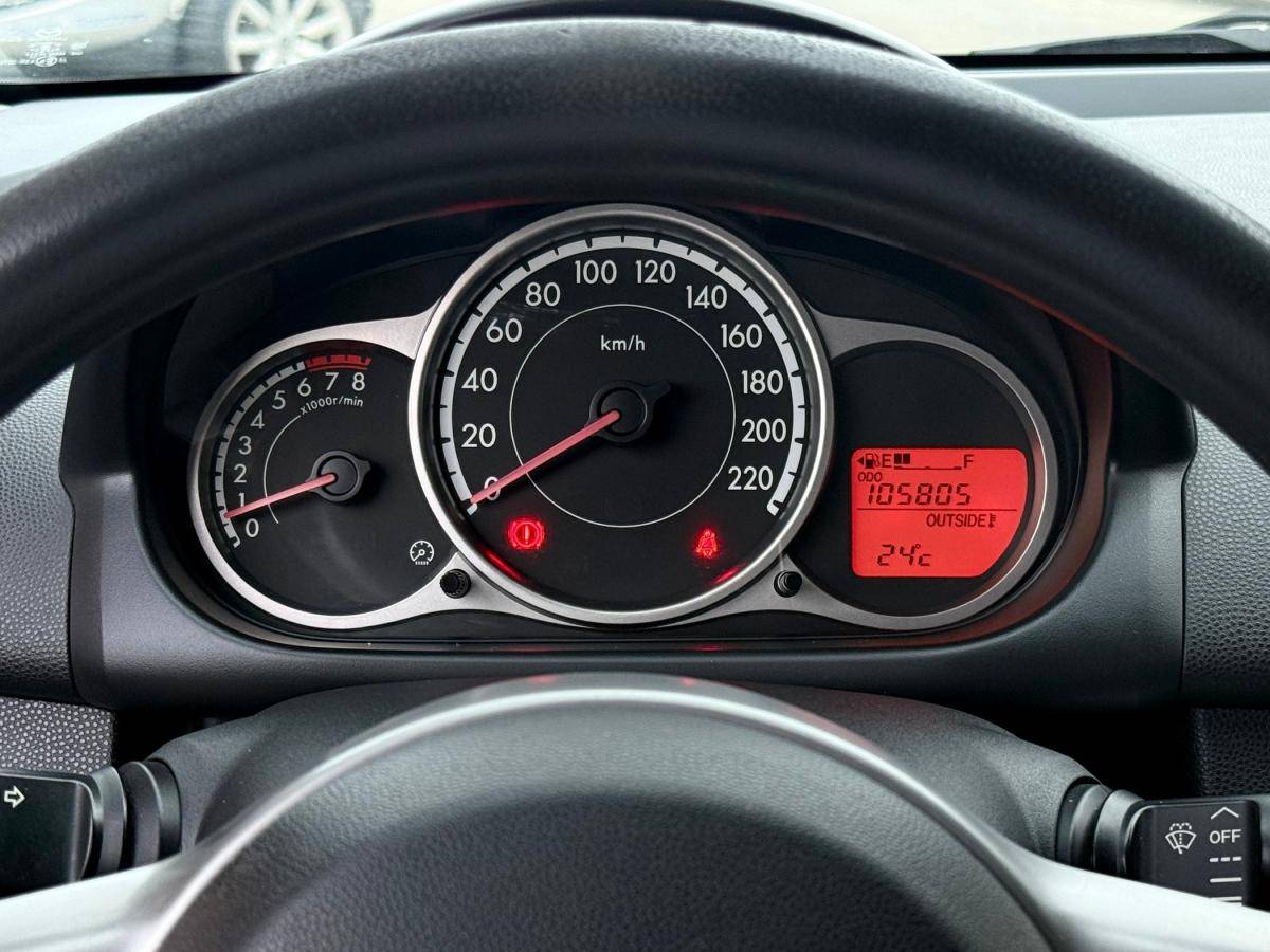 mazda-2-2013-gasolina-1349cc
