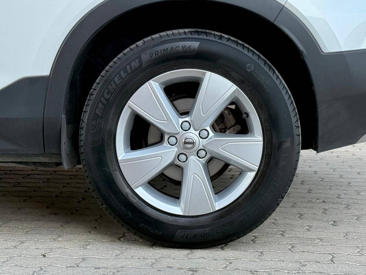 volvo-xc40-2024-gasolina-1477cc