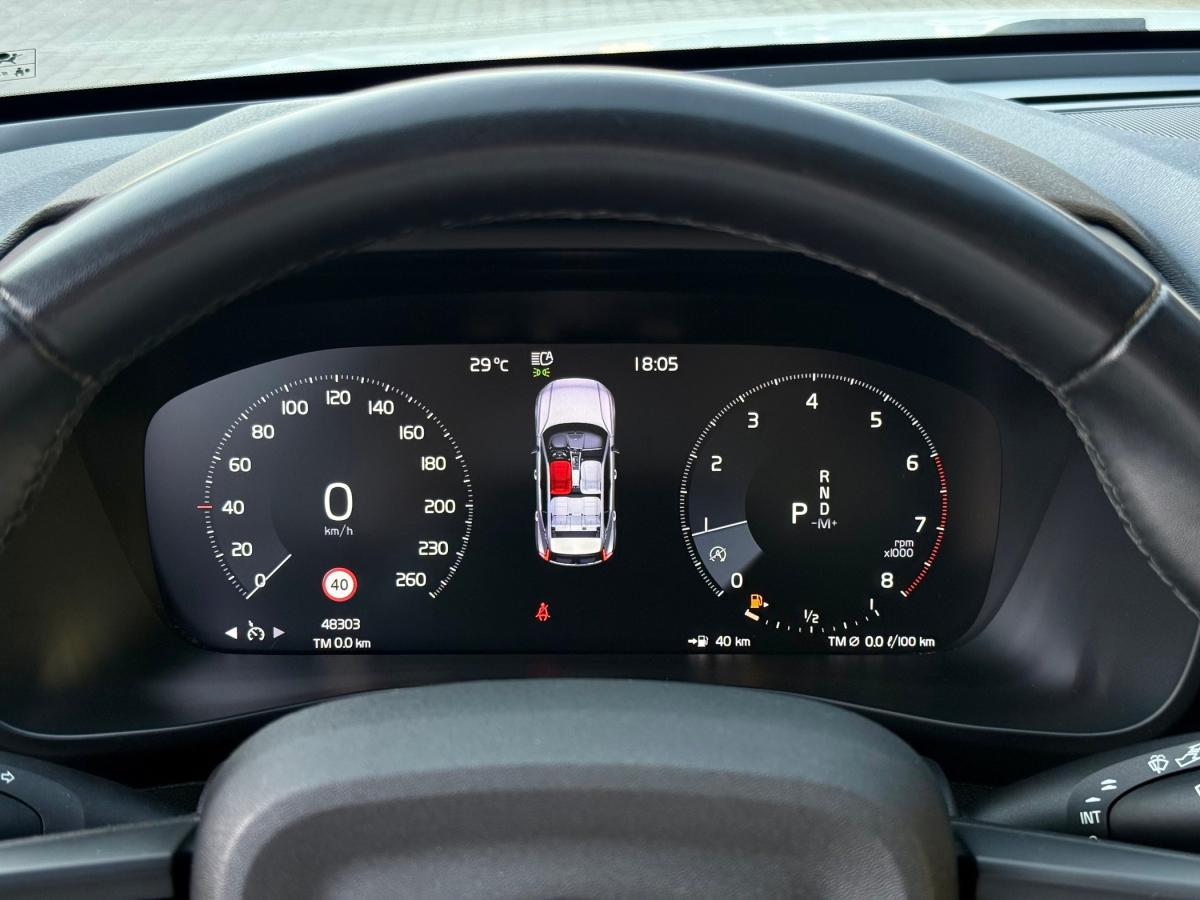 volvo-xc40-2024-gasolina-1477cc