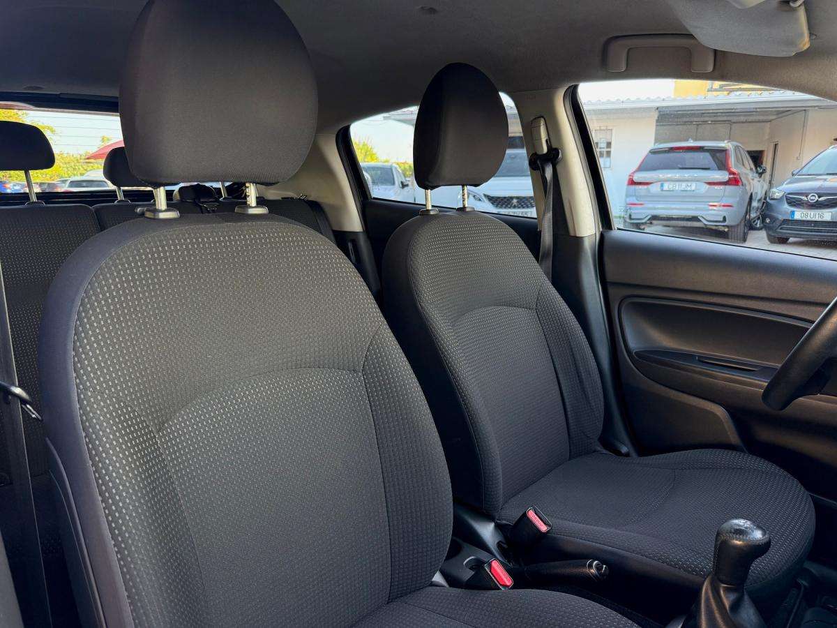mitsubishi-space-star-2015-gasolina-1193cc