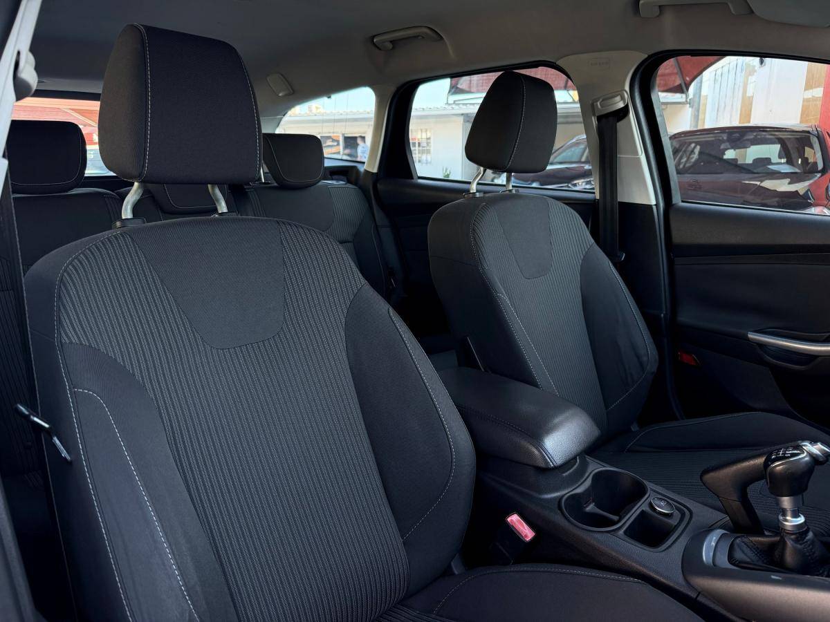 ford-focus-sw-2013-gasolina-998cc
