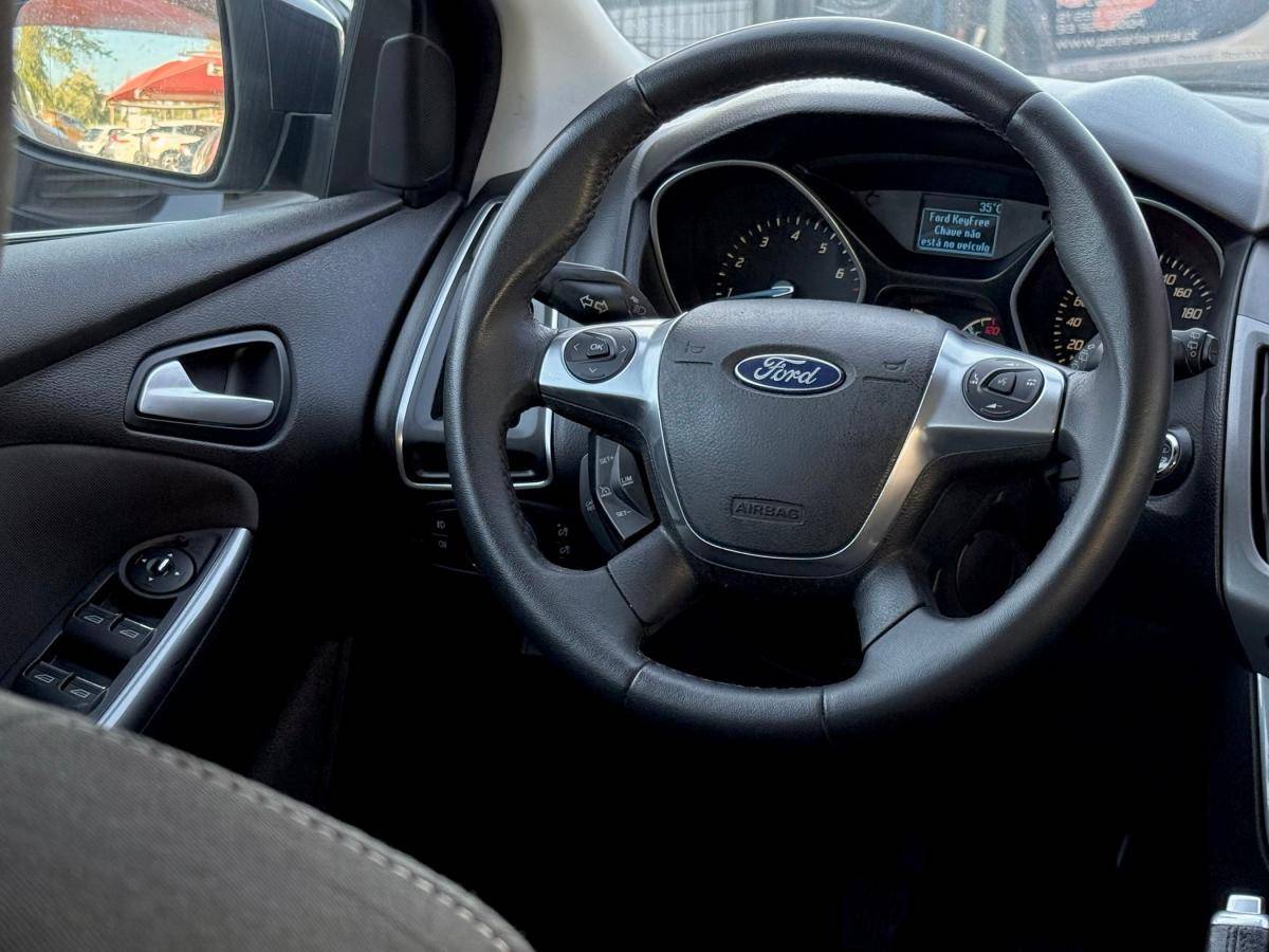 ford-focus-sw-2013-gasolina-998cc