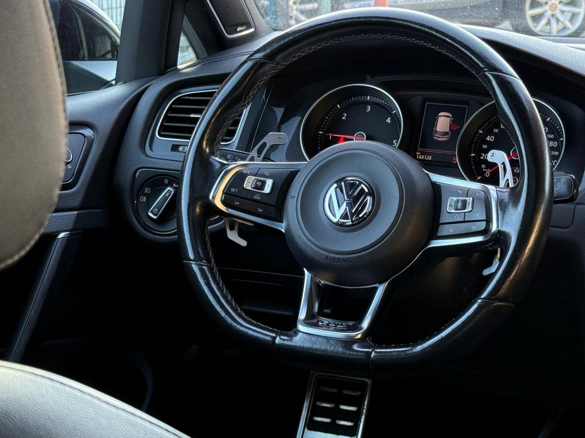 volkswagen-golf-2016-diesel-1968cc