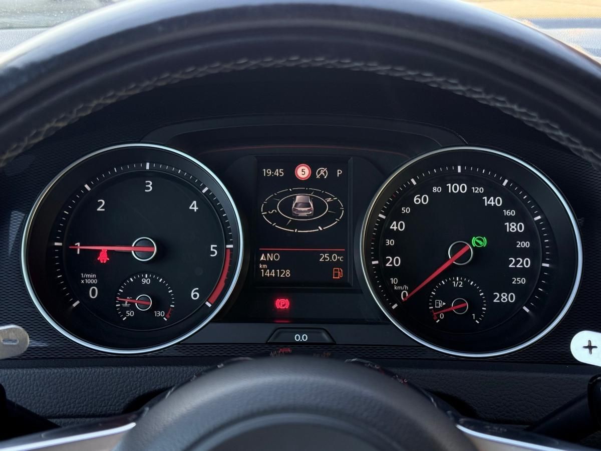 volkswagen-golf-2016-diesel-1968cc