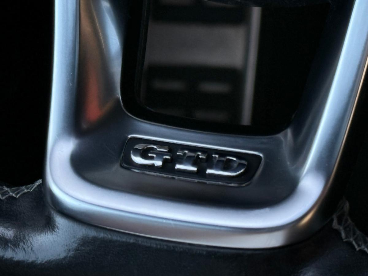 volkswagen-golf-2016-diesel-1968cc