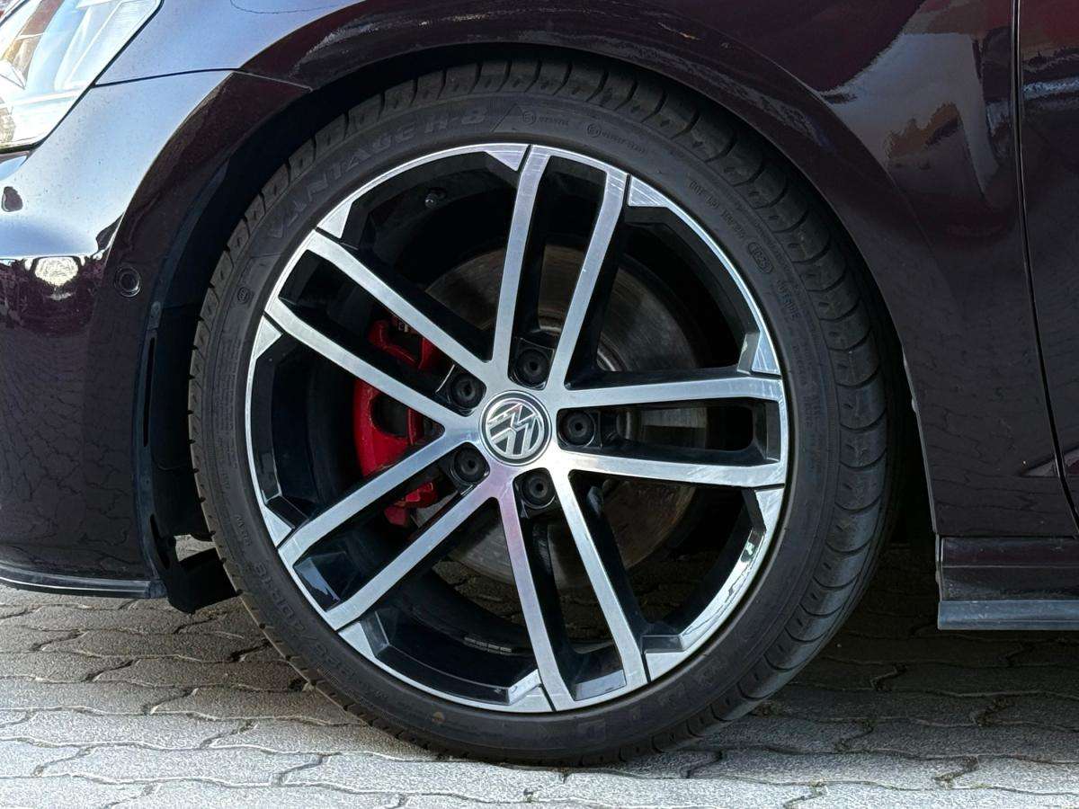 volkswagen-golf-2016-diesel-1968cc