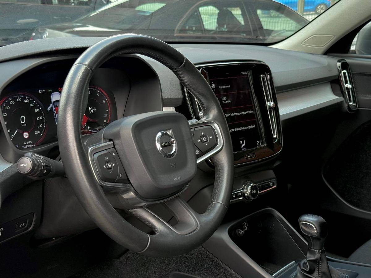 volvo-xc40-2018-gasolina-1477cc