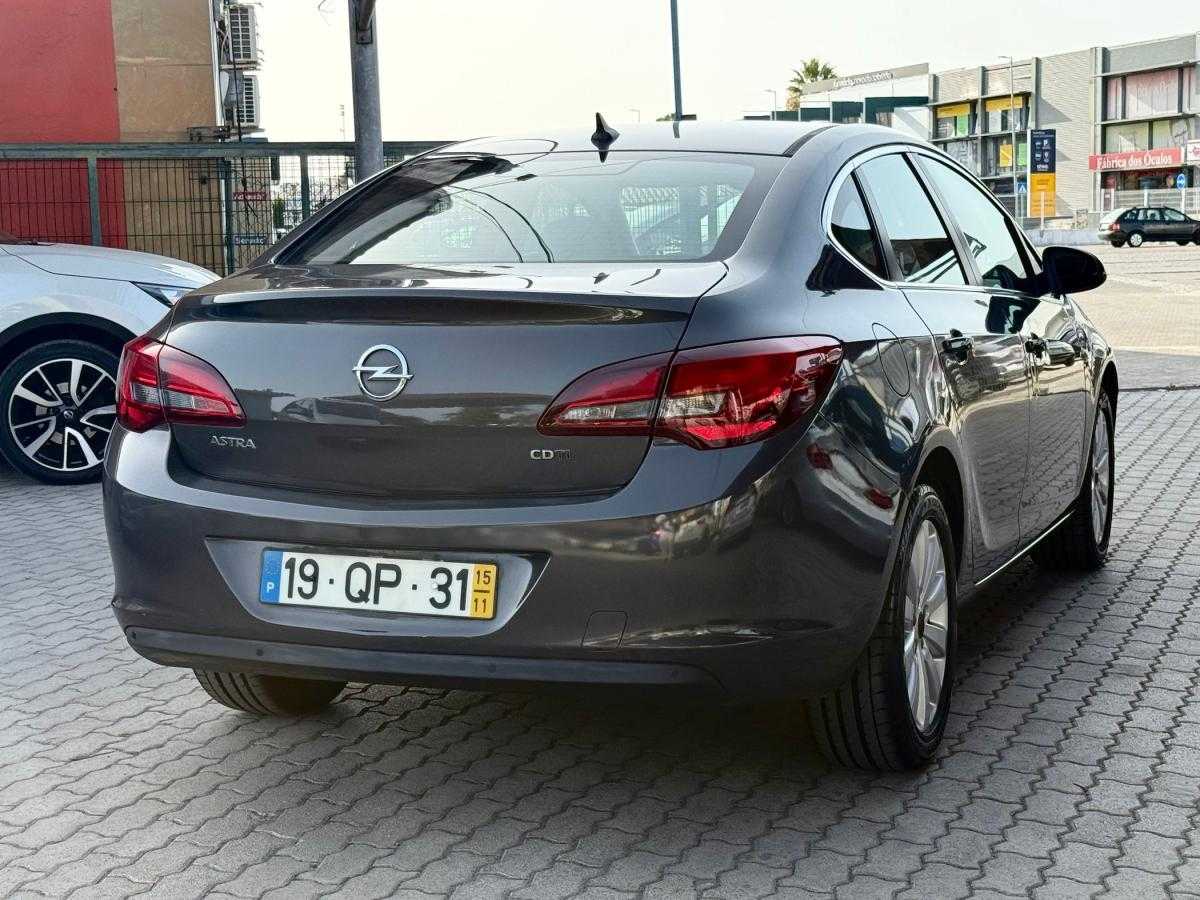 opel-astra-2015-diesel-1598cc