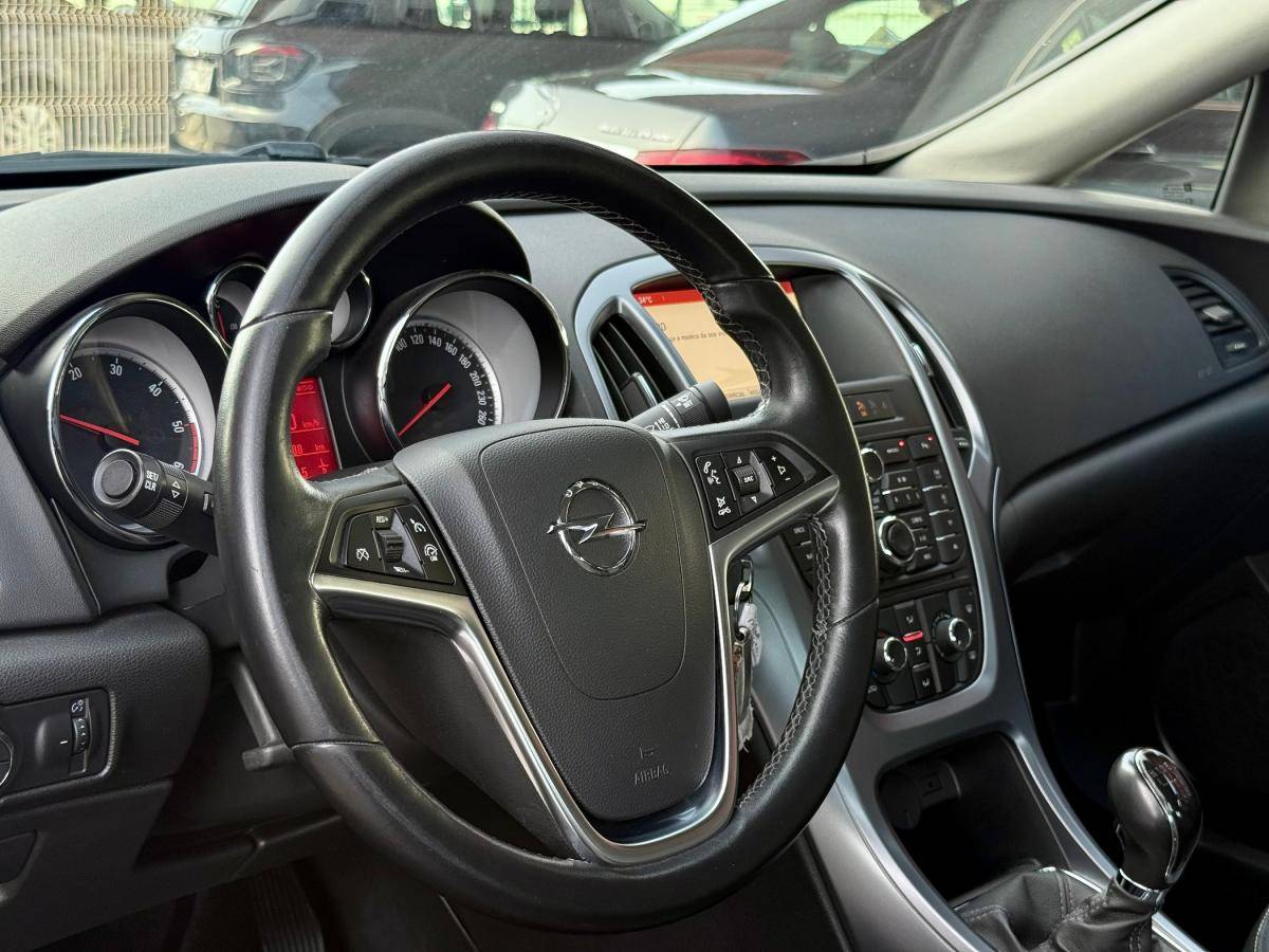 opel-astra-2015-diesel-1598cc