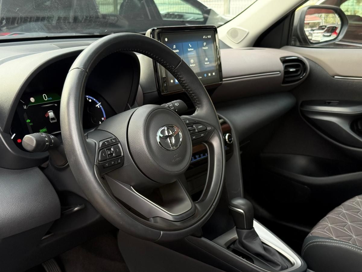 toyota-yaris-cross-2024-hibrido-a-gasolina-1490cc