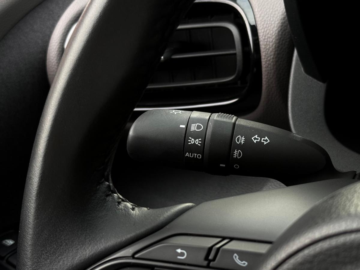 toyota-yaris-cross-2024-hibrido-a-gasolina-1490cc