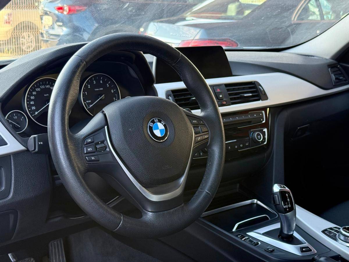 bmw-serie-3-2017-hibrido-a-gasolina-1998cc