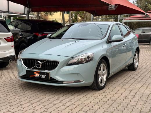 volvo-v40-2018-gasolina-1498cc