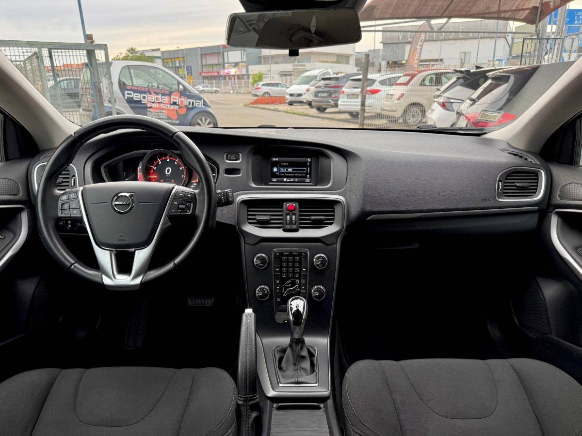 volvo-v40-2018-gasolina-1498cc