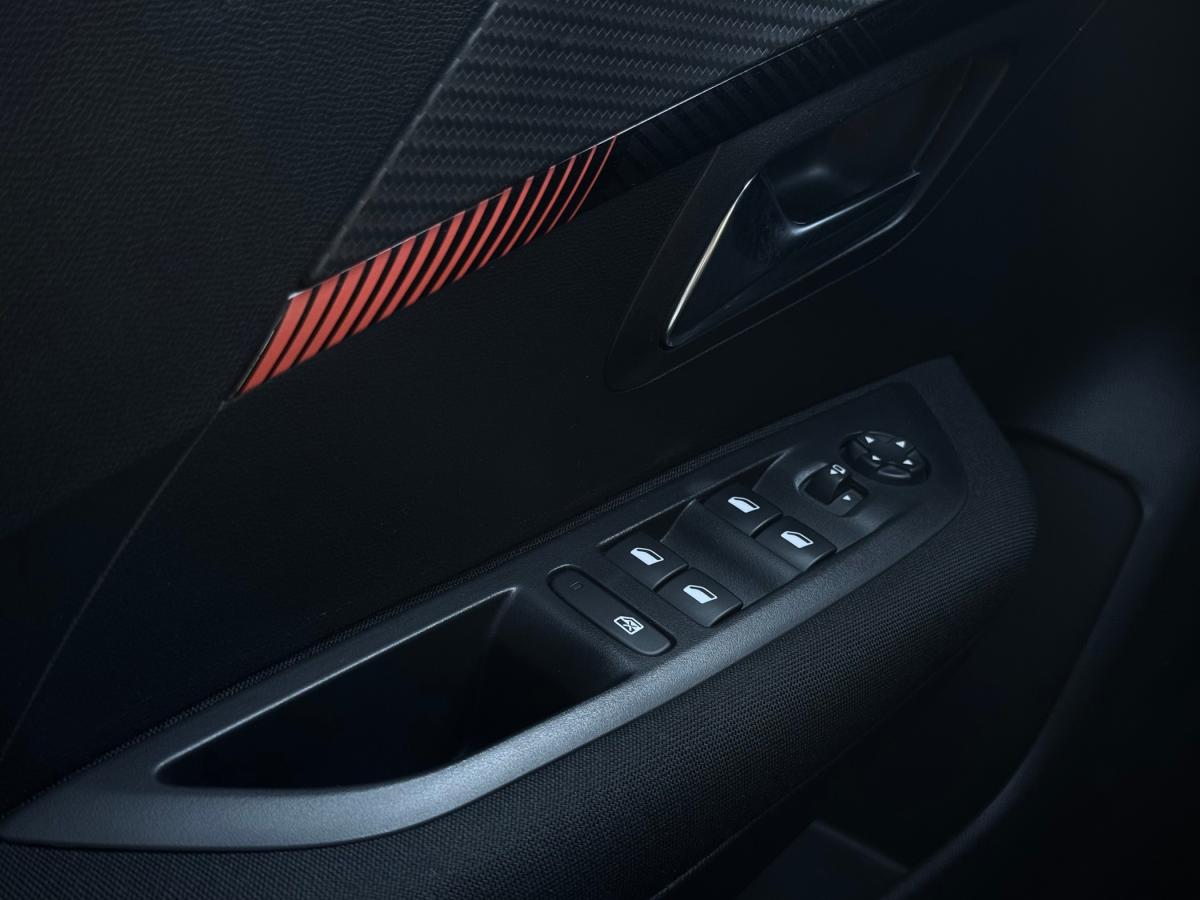 peugeot-208-2022-gasolina-1199cc