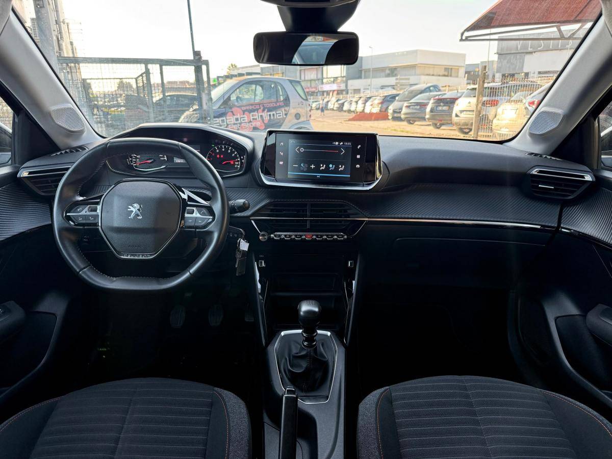 peugeot-208-2022-gasolina-1199cc