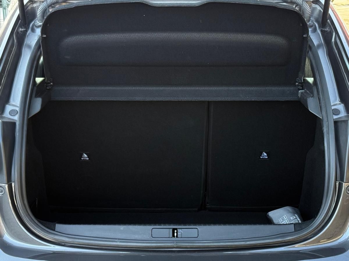 peugeot-208-2022-gasolina-1199cc