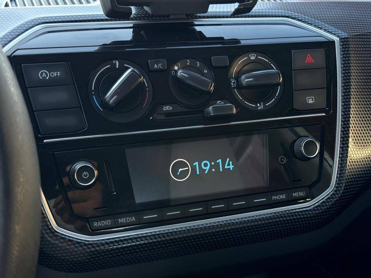 volkswagen-up-2016-gasolina-999cc