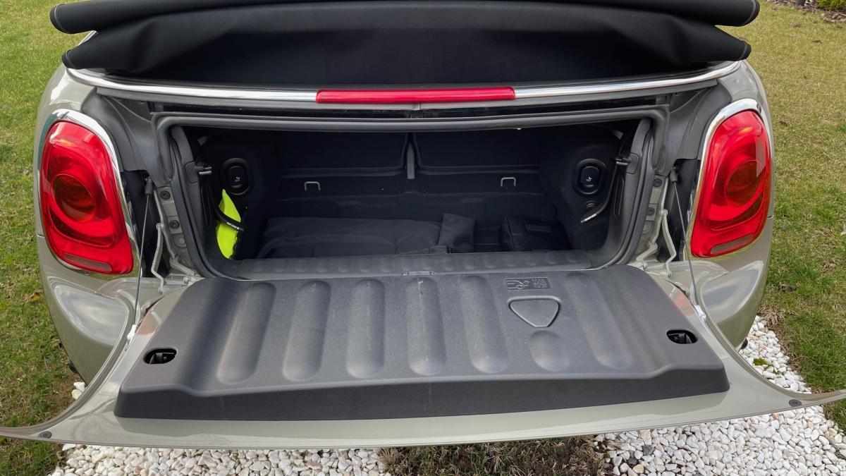 mini-cabrio-1-6-2018-diesel-1496cc