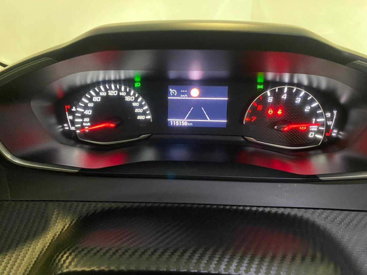 peugeot-2008-2021-diesel-1499cc