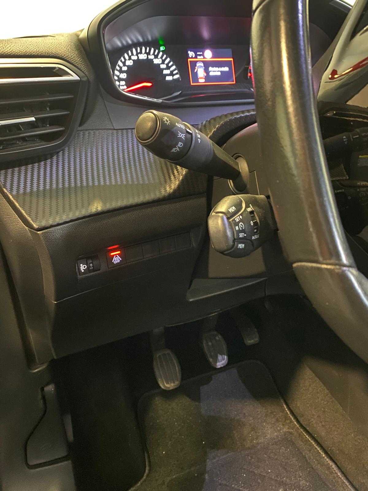 peugeot-2008-2021-diesel-1499cc
