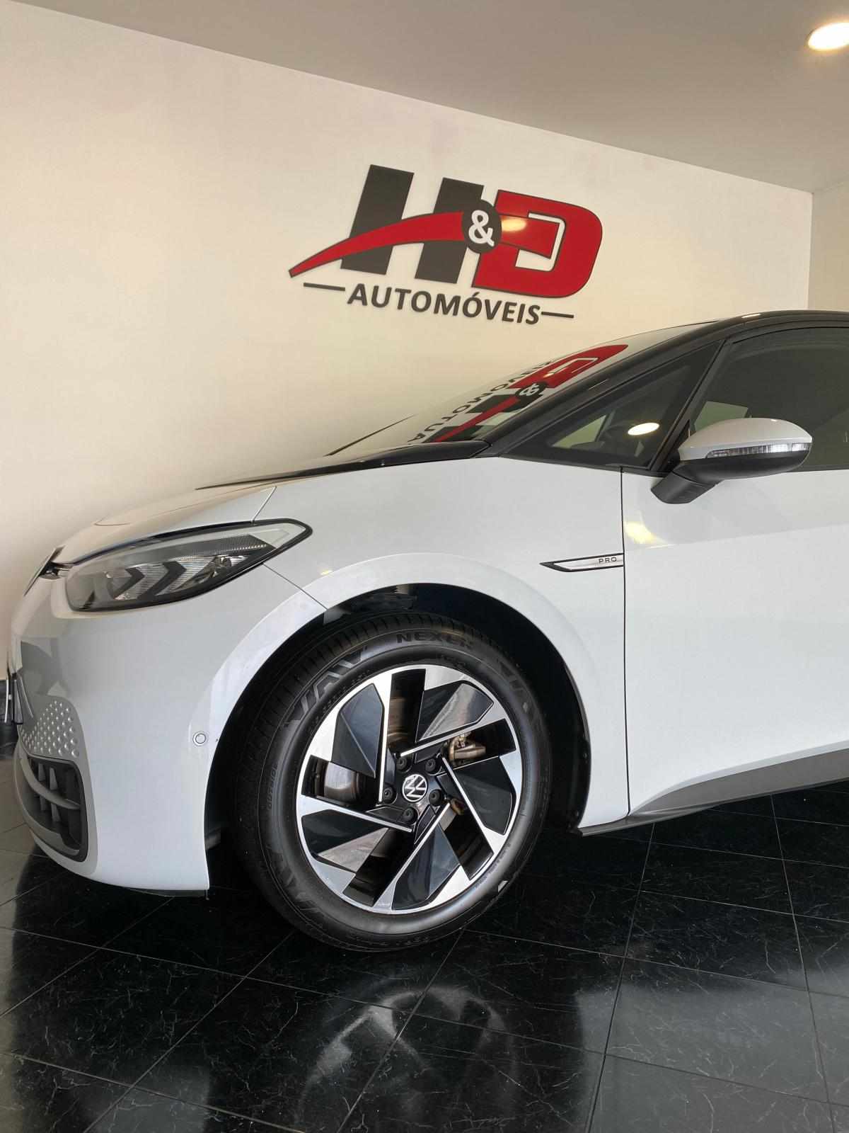 volkswagen-id-3-pro-performance-58-kwh-2023-eletrico